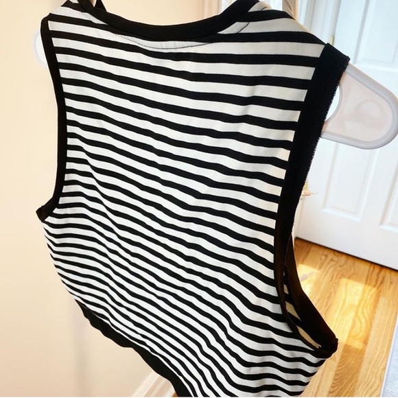Black and white striped topshop crop top - Picture 3 of 5